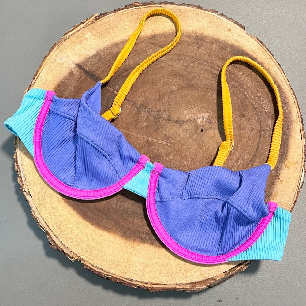 ONEONE multicolor ribbed bikini top underwire size s